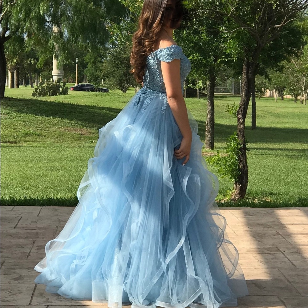 Sherri Hill designer gown size 2-4